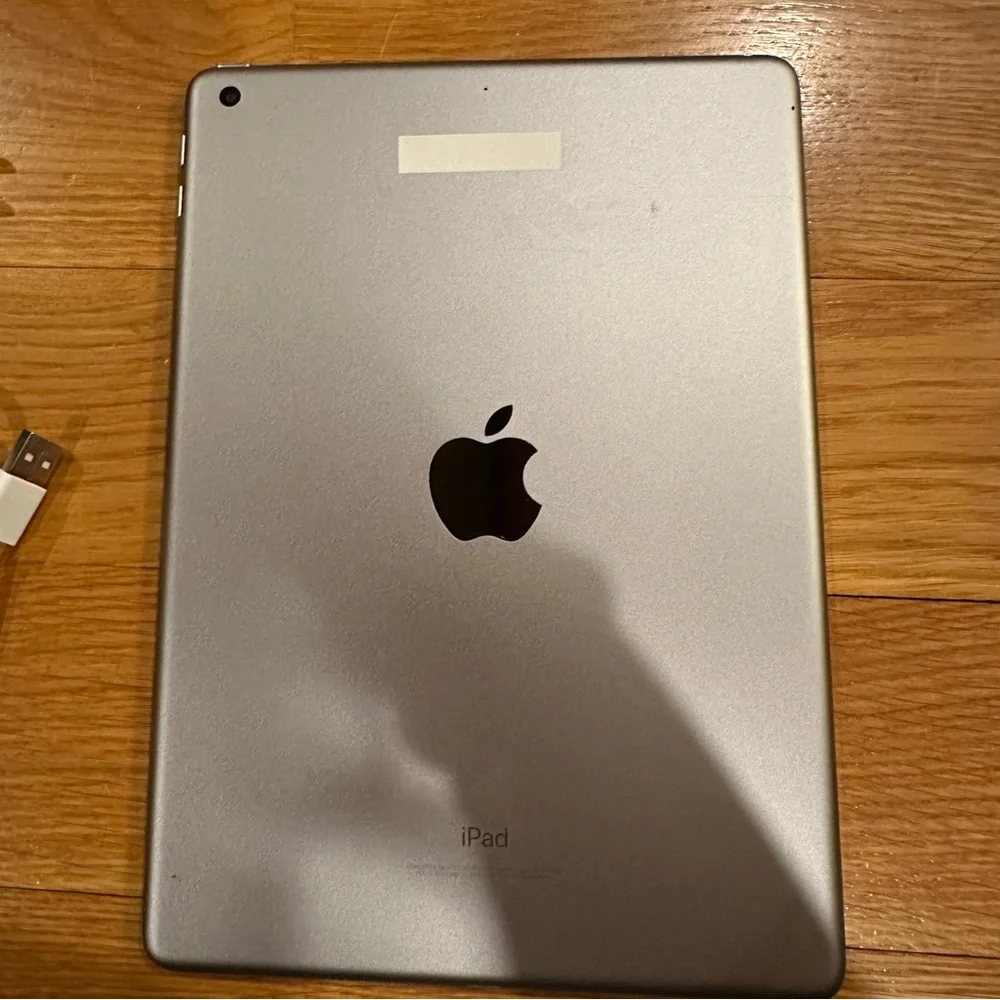 Refurbished Apple iPad (2018) - Space Gray (Renewed)